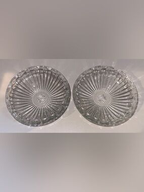 Vintage Circular Crystal Dish with lid. Trinket box.